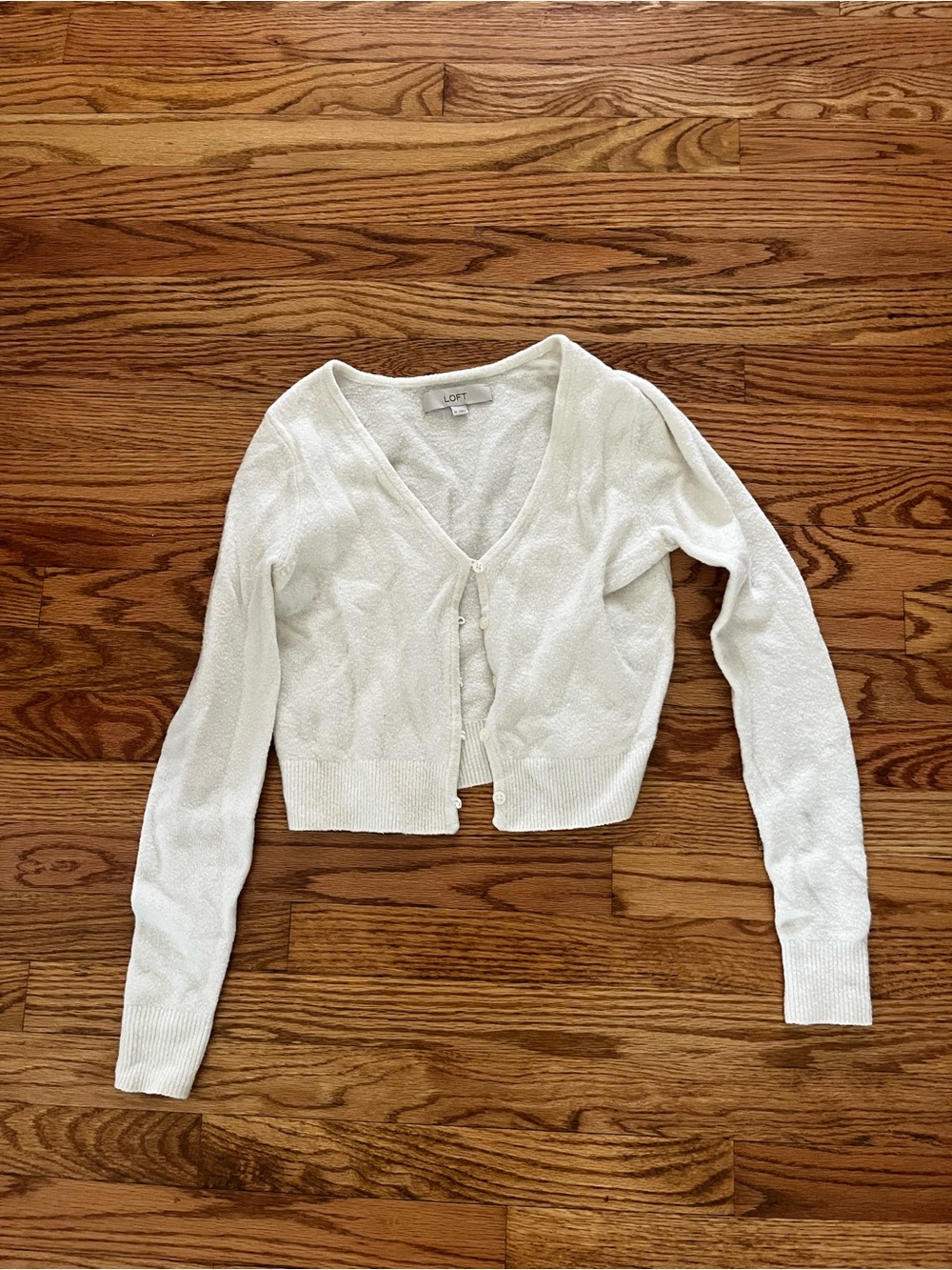 LOFT White Cropped V‑Neck Button Cardigan